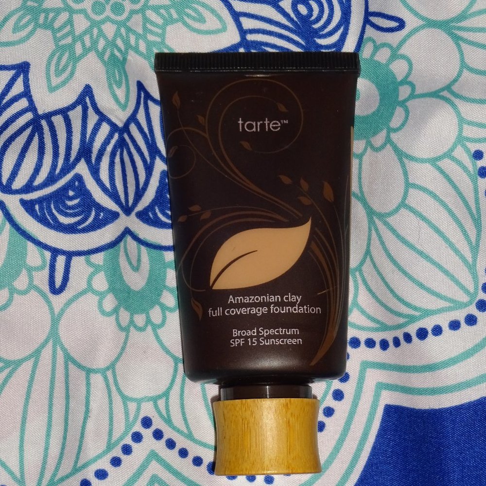 NEW Amazonian clay full coverage foundation SPF 15